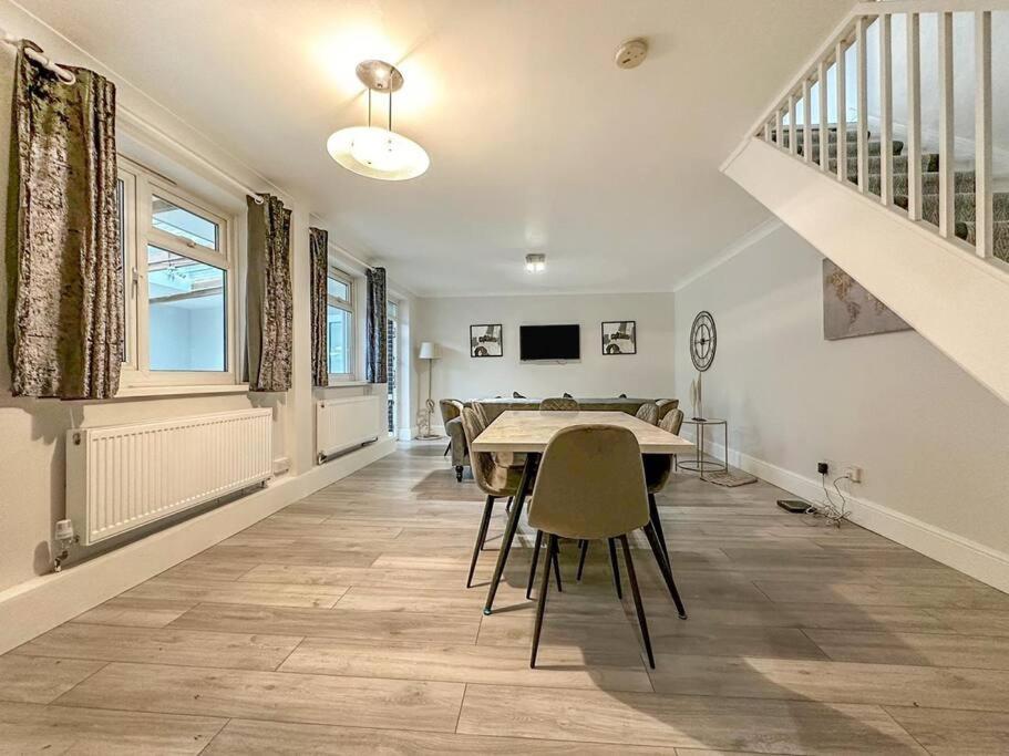 New Cosy Luxury 3 Bedroom House In Battersea Лондон Экстерьер фото